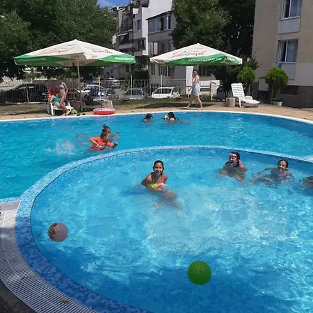 централ Hotel 2*